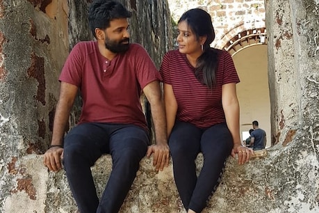 கணவர்... கழுதை... வைரலாகும் ஸ்டார் தம்பதியின் டிக் டாக் வீடியோ! கணவர்... கழுதை... வைரலாகும் ஸ்டார் தம்பதியின் டிக் டாக் வீடியோ!