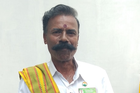 கின்னஸ் புத்தகத்தில் இடம்பெற 214-வது முறையாக வேட்புமனு தாக்கல் செய்துள்ள பத்மராஜன்! கின்னஸ் புத்தகத்தில் இடம்பெற 214-வது முறையாக வேட்புமனு தாக்கல் செய்துள்ள பத்மராஜன்!