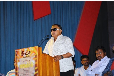 எந்த பெண்ணைப் பற்றி பேசினாலும், இந்த நடிகை சண்டைக்கு வந்துவிடுவார் - ராதாரவி பேச்சு எந்த பெண்ணைப் பற்றி பேசினாலும், இந்த நடிகை சண்டைக்கு வந்துவிடுவார் - ராதாரவி பேச்சு