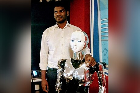 நீட் தேர்விற்கு பயிற்சி தரும் ரோபோ...! வடசென்னை மாணவரின் அசத்தல் கண்டுபிடிப்பு நீட் தேர்விற்கு பயிற்சி தரும் ரோபோ...! வடசென்னை மாணவரின் அசத்தல் கண்டுபிடிப்பு
