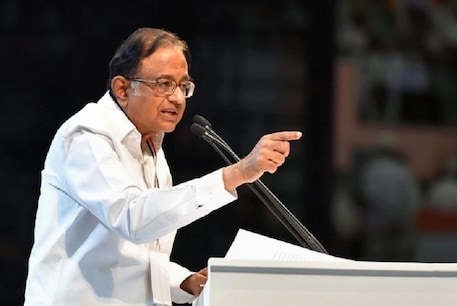 வர்த்தக நடவடிக்கைகள் தொடங்க வேண்டுமென்றால் போக்குவரத்து அவசியம் - ப.சிதம்பரம்..! வர்த்தக நடவடிக்கைகள் தொடங்க வேண்டுமென்றால் போக்குவரத்து அவசியம் - ப.சிதம்பரம்..!