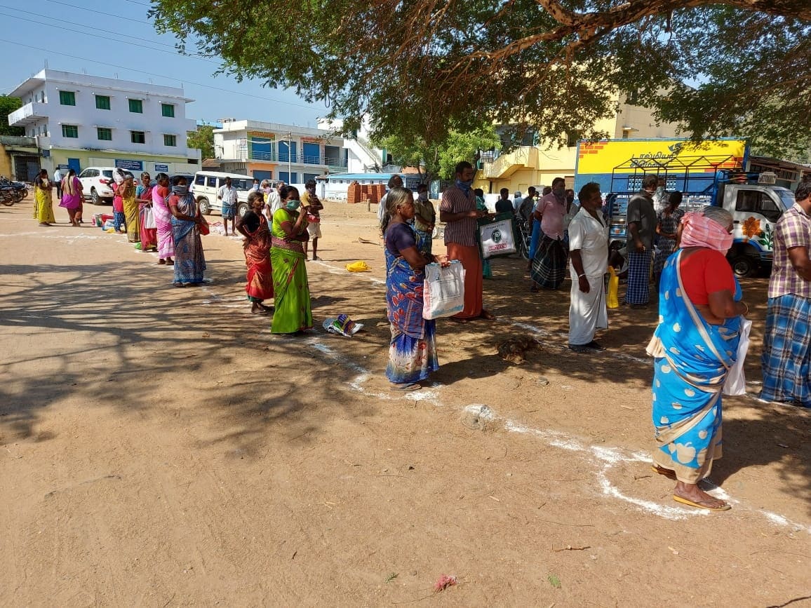  முதல்கட்டமாக திருச்சி, அரியலூர், பெரம்பலூர் மாவட்ட உணவுப் பொருள் வழங்கல் மற்றும் நுகர்வோர் பாதுகாப்பு அதிகாரிகளுக்கு உணவுப் பொருள் வழங்கல் மற்றும் நுகர்வோர் பாதுகாப்பு ஆணையர் சுற்றறிக்கை அனுப்பியுள்ளார்.