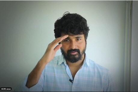 மருத்துவர்களுக்கு வித்தியாசமாக நன்றி சொன்ன சிவகார்த்திகேயன்! மருத்துவர்களுக்கு வித்தியாசமாக நன்றி சொன்ன சிவகார்த்திகேயன்!