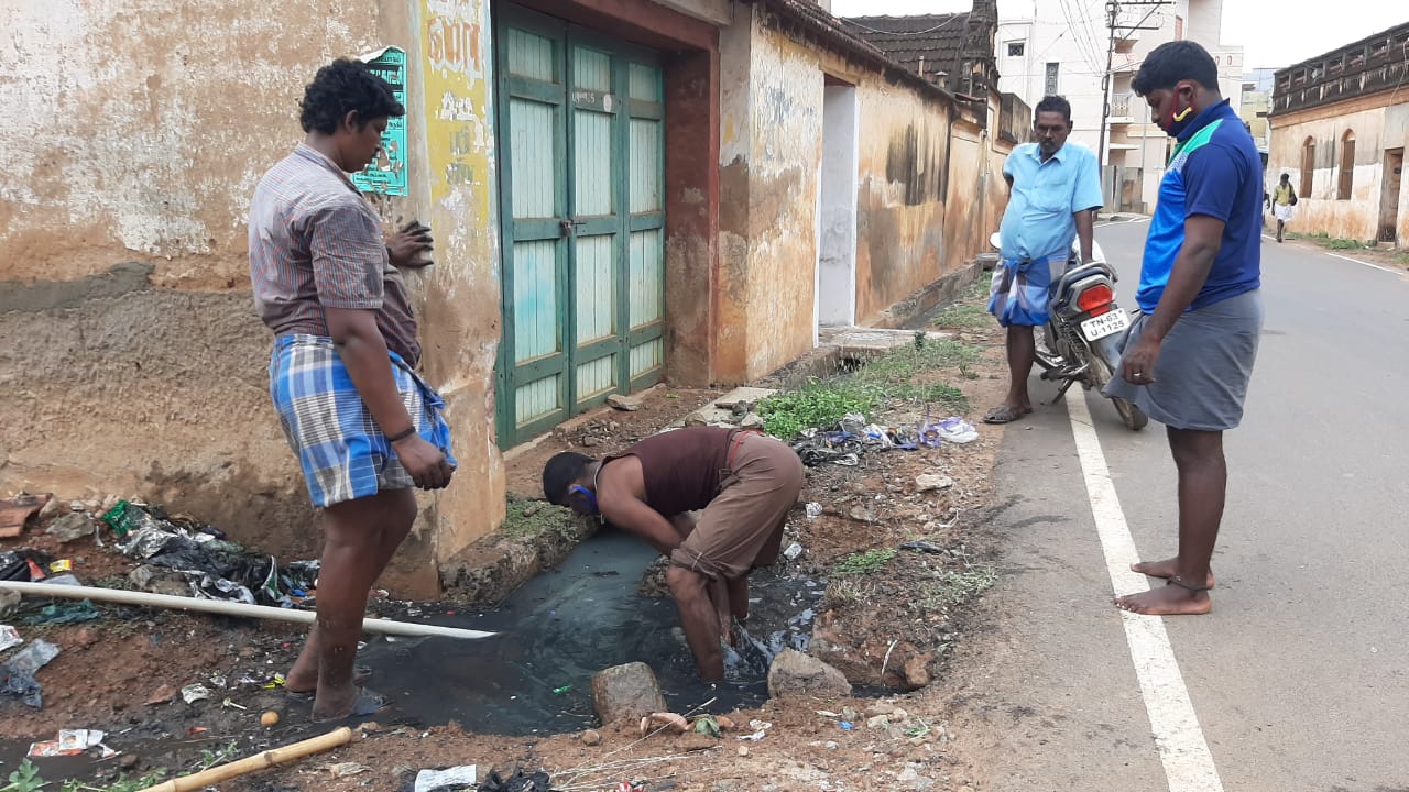சிவகங்கை மாவட்டத்திலேயே காரைக்குடி நகராட்சி 36 வார்டுகளுடன் அதிக வருமானம் உள்ள சிறப்பு நிலை நகராட்சி என்ற பெருமை பெற்றது. சிவகங்கை மாவட்டத்திலேயே காரைக்குடி நகராட்சி 36 வார்டுகளுடன் அதிக வருமானம் உள்ள சிறப்பு நிலை நகராட்சி என்ற பெருமை பெற்றது.