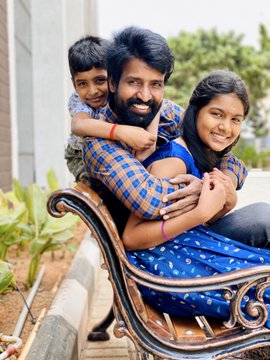 என் அன்பு மகள் வெண்ணிலாவுக்கு இனிய பிறந்தநாள் நல்வாழ்த்துக்கள் என அவர் பதிவிட்டுள்ள பதிவிற்கு இணையத்தில் பிறந்த நாள் வாழ்த்துக்கள் குவிந்து வருகின்றது. என் அன்பு மகள் வெண்ணிலாவுக்கு இனிய பிறந்தநாள் நல்வாழ்த்துக்கள் என அவர் பதிவிட்டுள்ள பதிவிற்கு இணையத்தில் பிறந்த நாள் வாழ்த்துக்கள் குவிந்து வருகின்றது.