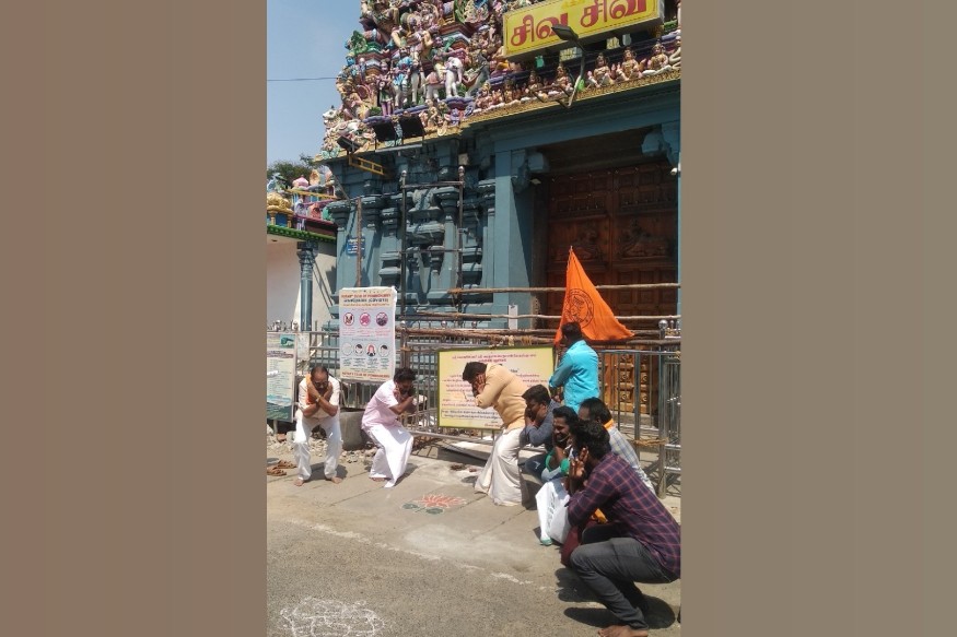 கோயில்களை திறக்கக்கோரி இந்து முன்னணியினர் தோப்புக்கரணம் போட்டு போராட்ட