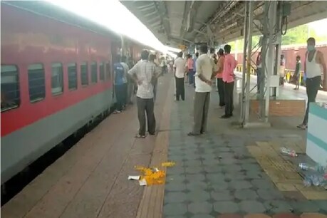உ.பி.க்கு பதிலாக ஒடிசாவுக்குச் சென்ற சிறப்பு ரயில் - பரிதவிக்கும் தொழிலாளர்கள் உ.பி.க்கு பதிலாக ஒடிசாவுக்குச் சென்ற சிறப்பு ரயில் - பரிதவிக்கும் தொழிலாளர்கள்