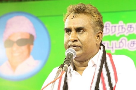 கோயம்புத்தூரில் கழிவுகளை அகற்ற இன்று முதல் ரோபோ - அமைச்சர் எஸ்.பி.வேலுமணி கோயம்புத்தூரில் கழிவுகளை அகற்ற இன்று முதல் ரோபோ - அமைச்சர் எஸ்.பி.வேலுமணி