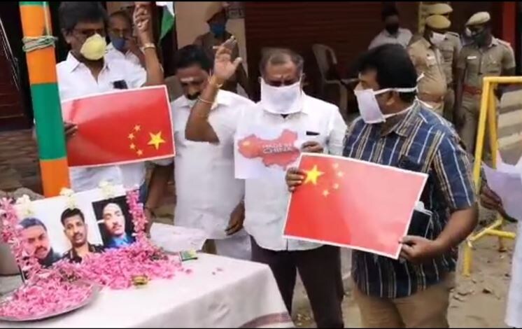  கடந்த ஒரு மாதத்திற்கும் மேலாக இரு தரப்புக்கும் இடையே பதற்றமான சூழல் நிலவிய நிலையில், இந்த மோதல் ஏற்பட்டுள்ளது.