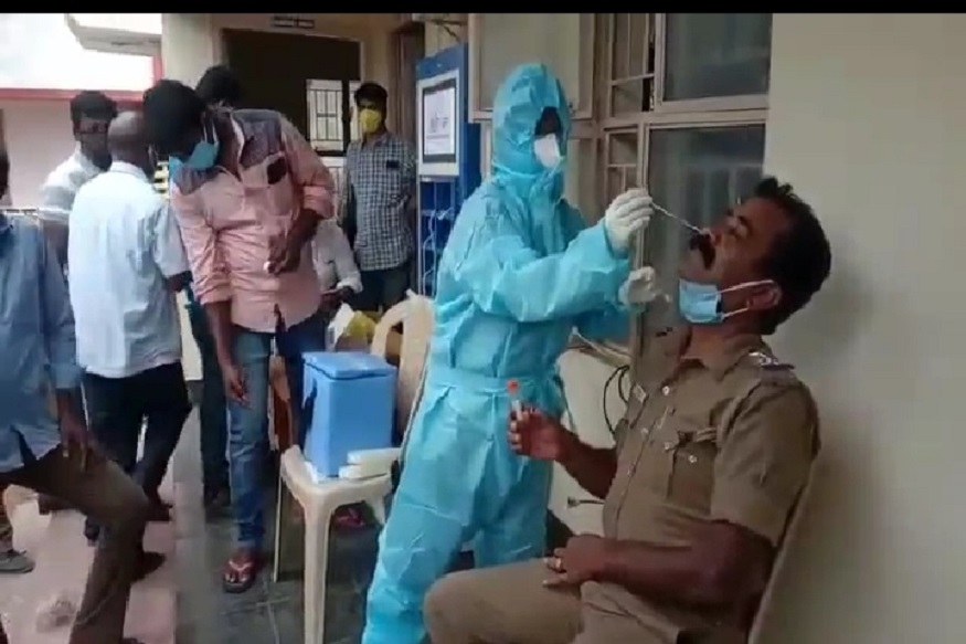  மும்பையில் இதுவரை இல்லாத வகையில் அதிகபட்ச பரிசோதனை மேற்கொண்டுள்ள நிலையிலும், கொரோனா தொற்று உறுதி செய்யப்பட்டவர்களின் எண்ணிக்கை குறைந்துள்ளது.