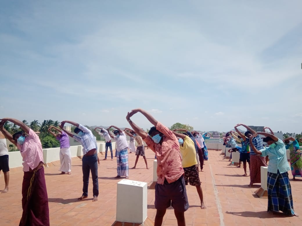 கொரோனா பாதிப்பு குணமடைந்து இன்று மட்டும் 5,799 பேர் வீடு திரும்பியுள்ளனர். இதுவரையில் 4,53,165 பேருக்கு கொரோனா பாதிப்பு குணமடைந்துள்ளது. கொரோனா பாதிப்பு குணமடைந்து இன்று மட்டும் 5,799 பேர் வீடு திரும்பியுள்ளனர். இதுவரையில் 4,53,165 பேருக்கு கொரோனா பாதிப்பு குணமடைந்துள்ளது.