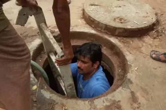 மாநகராட்சி உறுப்பினர் மனோகர் ஷெட்டி