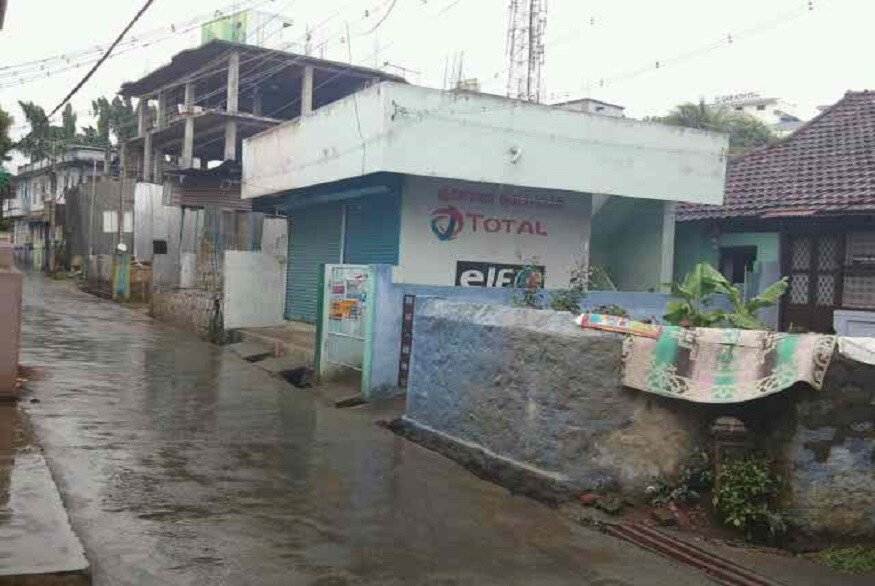 திருவள்ளூர், காஞ்சிபுரம், சேலம், திருவண்ணாமலை உட்பட 11 மாவட்டங்களில் அடுத்த 24 மணி நேரத்தில் இடி, மின்னலுடன் கனமழை பெய்ய வாய்ப்புள்ளதாக வானிலை ஆய்வு மையம் தெரிவித்துள்ளது. திருவள்ளூர், காஞ்சிபுரம், சேலம், திருவண்ணாமலை உட்பட 11 மாவட்டங்களில் அடுத்த 24 மணி நேரத்தில் இடி, மின்னலுடன் கனமழை பெய்ய வாய்ப்புள்ளதாக வானிலை ஆய்வு மையம் தெரிவித்துள்ளது.