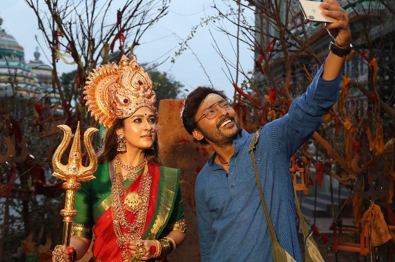 வேல்ஸ் புரொடொக்ஷன் தயாரிக்கும் இந்தப்படம் அடுத்த ஆண்டு திரைக்கு வரலாம் என்று எதிர்பார்க்கப்படுகிறது. வேல்ஸ் புரொடொக்ஷன் தயாரிக்கும் இந்தப்படம் அடுத்த ஆண்டு திரைக்கு வரலாம் என்று எதிர்பார்க்கப்படுகிறது.