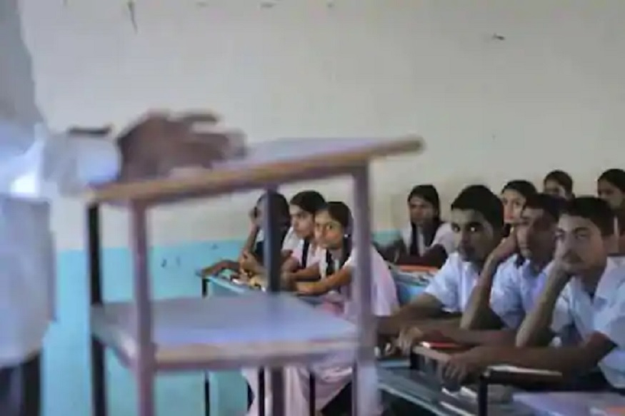 தமிழகத்தில் 9,11-ம் வகுப்பு மாணவர்களுக்கு இன்று பள்ளிகள் திறப்பு