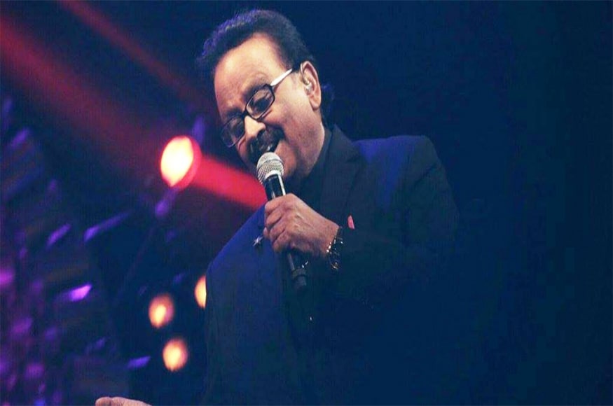 ஒரு நாளில் மிக அதிகமான பாடல்களைப் பாடியவர் என்னும் பெருமையும் எஸ்.பி,பியையே சாரும். கன்னட இசையமைப்பாளர் உபேந்திர குமாரின் இசையில் 12 மணிநேரத்தில் 21 பாடல்களைப் பாடிய பெருமையும் இவரையே சாரும். இதைப்போலவே ஒரு நாளில் 19 தமிழ் பாடல்களையும், ஒரு நாளில் 16 ஹிந்தி பாடல்களையும் பாடியுள்ளார். மண்ணில் இந்த காதலன்றி என்னும் அவரது மூச்சுவிடாமல் தொடர்ச்சியாக பாடிய பாடல் அவரது மைல்கற்களில் ஒன்று. ஒரு நாளில் மிக அதிகமான பாடல்களைப் பாடியவர் என்னும் பெருமையும் எஸ்.பி,பியையே சாரும். கன்னட இசையமைப்பாளர் உபேந்திர குமாரின் இசையில் 12 மணிநேரத்தில் 21 பாடல்களைப் பாடிய பெருமையும் இவரையே சாரும். இதைப்போலவே ஒரு நாளில் 19 தமிழ் பாடல்களையும், ஒரு நாளில் 16 ஹிந்தி பாடல்களையும் பாடியுள்ளார். மண்ணில் இந்த காதலன்றி என்னும் அவரது மூச்சுவிடாமல் தொடர்ச்சியாக பாடிய பாடல் அவரது மைல்கற்களில் ஒன்று.