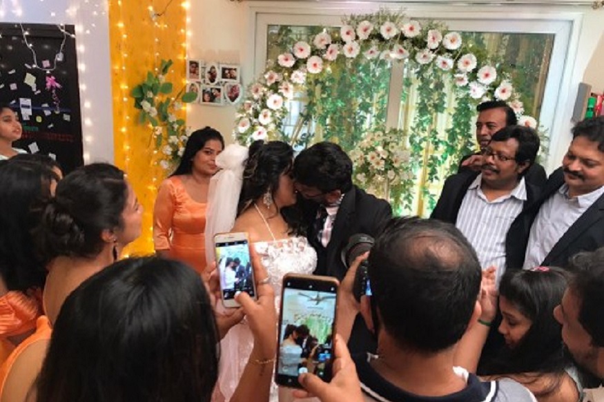  குழந்தைகள் கஷ்டப்படுவார்கள். முதல் மனைவிக்கு திருமணத்தைப் பற்றி தெரியாவிட்டால், அது மிகவும் வருத்தமளிப்பதாகவும் குறிப்பிட்டுள்ளார்.