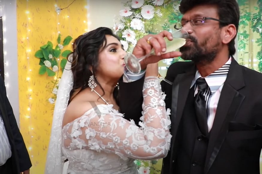 சமீபத்தில் நடந்த பீட்டர் பால் - வனிதா விஜயகுமார் திருமணம் சமூகவலைதளங்களில் பேசுபொருளாக இருந்தது. சமீபத்தில் நடந்த பீட்டர் பால் - வனிதா விஜயகுமார் திருமணம் சமூகவலைதளங்களில் பேசுபொருளாக இருந்தது.