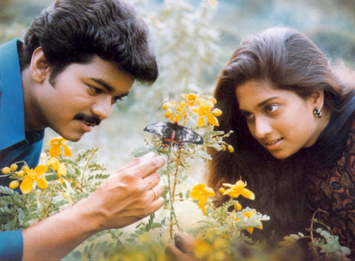 காதலுக்கு மரியாதை 1997 ஆம் ஆண்டில் வெளிவந்த திரைப்படம் இதனை இயக்குனர் ஃபாசில் இயக்கியிருந்தார். காதலுக்கு மரியாதை 1997 ஆம் ஆண்டில் வெளிவந்த திரைப்படம் இதனை இயக்குனர் ஃபாசில் இயக்கியிருந்தார்.