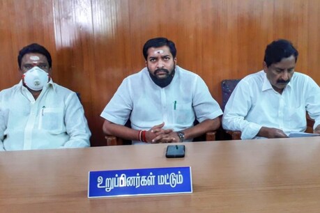 புதுச்சேரி முதல்வருக்கு எதிர்ப்பு தெரிவித்து சட்டசபையில் இருந்து அதிமுக வெளிநடப்பு புதுச்சேரி முதல்வருக்கு எதிர்ப்பு தெரிவித்து சட்டசபையில் இருந்து அதிமுக வெளிநடப்பு