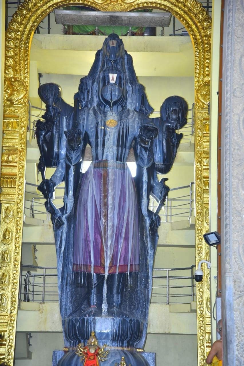 நாடு முழுக்க கொரோனாவின் பாதிப்பு நாளுக்கு நாள் அதிகரித்து வரும் நிலையில், புதுச்சேரியில் நூற்றுக்கும் அதிமான புதிய கொரோனா பாதிப்பு ஏற்பட்டுள்ளது. புதுவை ஒன்றியத்தில் மொத்த கொரோனா பாதிப்பின் எண்ணிக்கை 1,151ஆக உயர்ந்துள்ளது. நாடு முழுக்க கொரோனாவின் பாதிப்பு நாளுக்கு நாள் அதிகரித்து வரும் நிலையில், புதுச்சேரியில் நூற்றுக்கும் அதிமான புதிய கொரோனா பாதிப்பு ஏற்பட்டுள்ளது. புதுவை ஒன்றியத்தில் மொத்த கொரோனா பாதிப்பின் எண்ணிக்கை 1,151ஆக உயர்ந்துள்ளது.