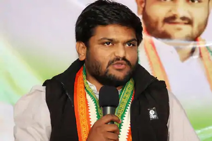  குஜராத் மாநிலத்தில் படேல் சமூகத்தவருக்கான இடஒதுக்கீடு கோரிய போராட்டங்களின் மூலம் கவனம் ஈர்த்தவர் ஹர்திக் படேல்.