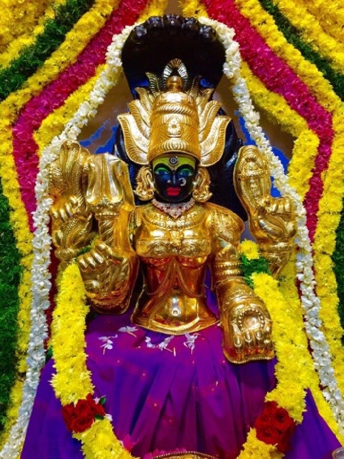 நாக தேவதைகளை பூஜிப்பதும் ஆடி வெள்ளியின் சிறப்பு. நாக தேவதைகளை ஒவ்வொரு வெள்ளியும் வேண்டி அருளைப் பெறுவது நல்லது. நாக தேவதைகளை பூஜிப்பதும் ஆடி வெள்ளியின் சிறப்பு. நாக தேவதைகளை ஒவ்வொரு வெள்ளியும் வேண்டி அருளைப் பெறுவது நல்லது.