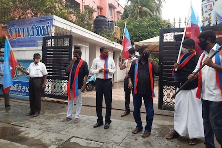 சாத்தான்குளம் விவகாரத்தில் பிரண்ட்ஸ் ஆப் போலீஸ்க்கு தொடர்பு - வன்னியரசு சாத்தான்குளம் விவகாரத்தில் பிரண்ட்ஸ் ஆப் போலீஸ்க்கு தொடர்பு - வன்னியரசு