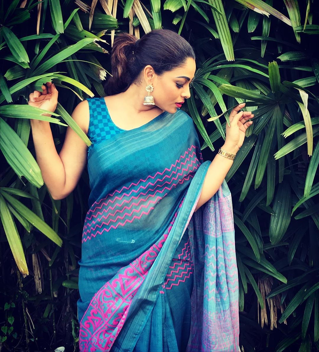 திரைப்படங்கள் மட்டுமின்றி சின்னத்திரையில் தலையணை பூக்கள், மகாலட்சுமி உள்ளிட்ட சீரியல்களிலும் நடித்துள்ளார். திரைப்படங்கள் மட்டுமின்றி சின்னத்திரையில் தலையணை பூக்கள், மகாலட்சுமி உள்ளிட்ட சீரியல்களிலும் நடித்துள்ளார்.