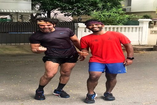  நடிகர் ஆர்யா