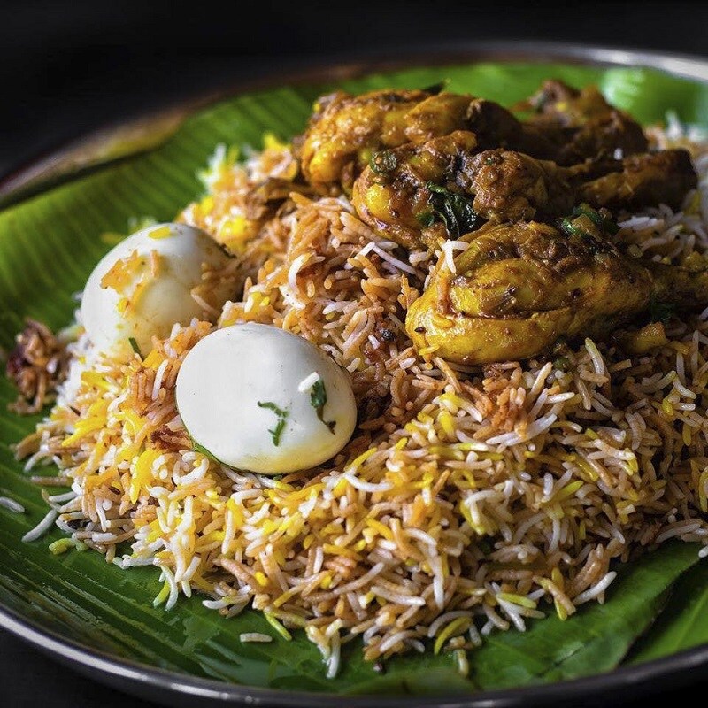 பின் கடாயை சூடாக்கி எண்ணெய் அல்லது நெய் அல்லது வெண்ணெய் சேர்த்து காய்ந்ததும் சாதத்தை போட்டு லாவகமாக சாதம் உடையாமல் கிளறுங்கள். பின் கடாயை சூடாக்கி எண்ணெய் அல்லது நெய் அல்லது வெண்ணெய் சேர்த்து காய்ந்ததும் சாதத்தை போட்டு லாவகமாக சாதம் உடையாமல் கிளறுங்கள்.