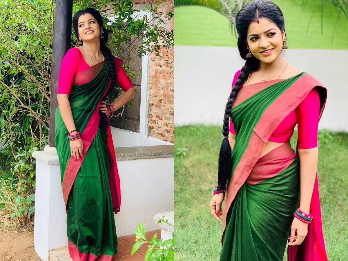 பொதுவாக பாண்டியன் ஸ்டோர்சில் முல்லையாக சித்ரா அணியும் புடவைகள் அனைத்திற்கும் மேட்சாகவே வலையல்கள் அணிவார். அதுவும் சில்க் திரெட் வலையல்கள்தான். அவற்றை சில நேரங்களில் காண்ட்ராஸ்ட் கலருடன் புடவைக்கு ஏற்ப மிக்ஸ் மேட்ச் செய்தும் அணிகிறார். பொதுவாக பாண்டியன் ஸ்டோர்சில் முல்லையாக சித்ரா அணியும் புடவைகள் அனைத்திற்கும் மேட்சாகவே வலையல்கள் அணிவார். அதுவும் சில்க் திரெட் வலையல்கள்தான். அவற்றை சில நேரங்களில் காண்ட்ராஸ்ட் கலருடன் புடவைக்கு ஏற்ப மிக்ஸ் மேட்ச் செய்தும் அணிகிறார்.
