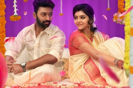 முதலிரவு சமாச்சாரம் பேசும் ‘முருங்கைகாய்’ சிப்ஸ் - ஃபர்ஸ்ட் லுக் ரிலீஸ் முதலிரவு சமாச்சாரம் பேசும் ‘முருங்கைகாய்’ சிப்ஸ் - ஃபர்ஸ்ட் லுக் ரிலீஸ்