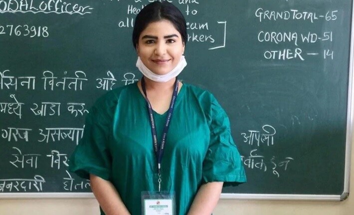 ஷிக்கா மல்ஹோத்ரா என்ற நடிகை டெல்லியில் நர்சிங் படிப்பில் இளங்கலை பட்டப்படிப்பு முடித்தவர். நடிகையான இவர், படப்பிடிப்பு இல்லாத இந்த நேரத்தில் மக்களுக்கு சேவை செய்ய விரும்பினார். ஷிக்கா மல்ஹோத்ரா என்ற நடிகை டெல்லியில் நர்சிங் படிப்பில் இளங்கலை பட்டப்படிப்பு முடித்தவர். நடிகையான இவர், படப்பிடிப்பு இல்லாத இந்த நேரத்தில் மக்களுக்கு சேவை செய்ய விரும்பினார்.
