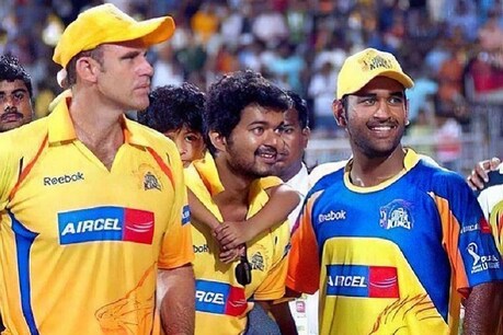 விஜய்யுடன் தோனி இருக்கும் புகைப்படத்துடன் வாழ்த்து பதிவிட்ட ஆஸ்திரேலிய கிரிக்கெட் வீரர் விஜய்யுடன் தோனி இருக்கும் புகைப்படத்துடன் வாழ்த்து பதிவிட்ட ஆஸ்திரேலிய கிரிக்கெட் வீரர்