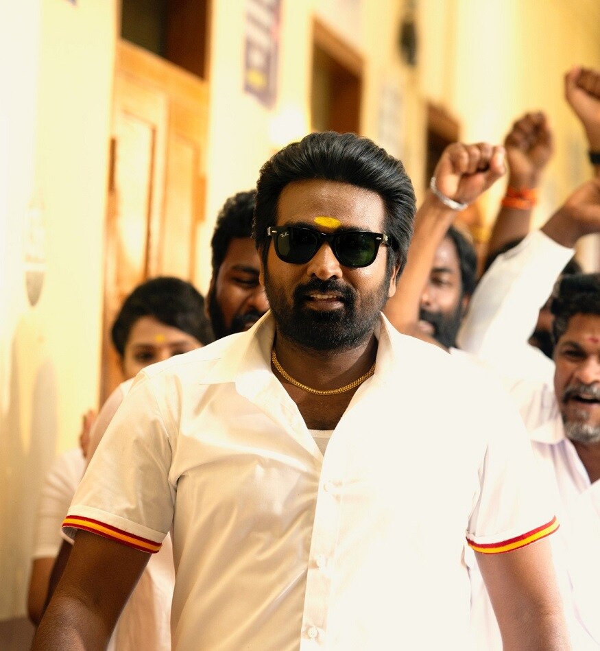 மேலும் படத்தில் நடிகை மஞ்சிமா மோகன், கருணாகரன், பக்ஸ் பெருமாள், ராஜ் உள்ளிட்ட பலர் முக்கிய கதாபாத்திரத்தில் நடித்து வருகிறார்கள். இதன் படப்பிடிப்பு சுமார் 50% முடிவுற்றுள்ளது மேலும் படத்தில் நடிகை மஞ்சிமா மோகன், கருணாகரன், பக்ஸ் பெருமாள், ராஜ் உள்ளிட்ட பலர் முக்கிய கதாபாத்திரத்தில் நடித்து வருகிறார்கள். இதன் படப்பிடிப்பு சுமார் 50% முடிவுற்றுள்ளது