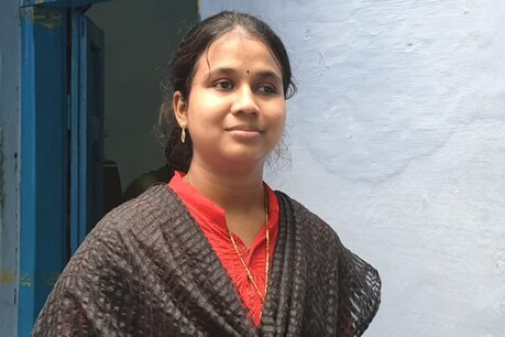 மதுரையை சேர்ந்த பார்வையற்ற மாற்றுத்திறனாளி பெண் சிவில் சர்வீஸ் தேர்வில் வெற்றி மதுரையை சேர்ந்த பார்வையற்ற மாற்றுத்திறனாளி பெண் சிவில் சர்வீஸ் தேர்வில் வெற்றி