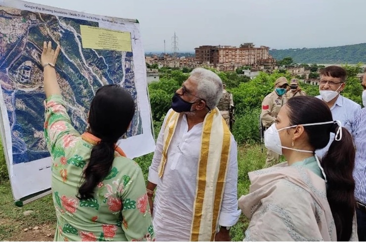  இந்நிலையில் திருப்பதி ஏழுமலையான் கோவில் கட்டுவதற்கு ஜம்மு-காஷ்மீர் மாநில அரசு 100 ஏக்கர் நிலத்தை ஓதுக்கிள்ளது.