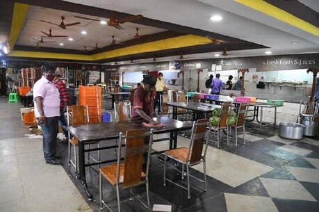 ஹோட்டலில் அமர்ந்து சாப்பிடும் தளர்வு 10% மட்டும் கடைபிடிக்கப்படும் - மதுரை ஹோட்டல் உரிமையாளர்கள் முடிவு.. ஹோட்டலில் அமர்ந்து சாப்பிடும் தளர்வு 10% மட்டும் கடைபிடிக்கப்படும் - மதுரை ஹோட்டல் உரிமையாளர்கள் முடிவு..