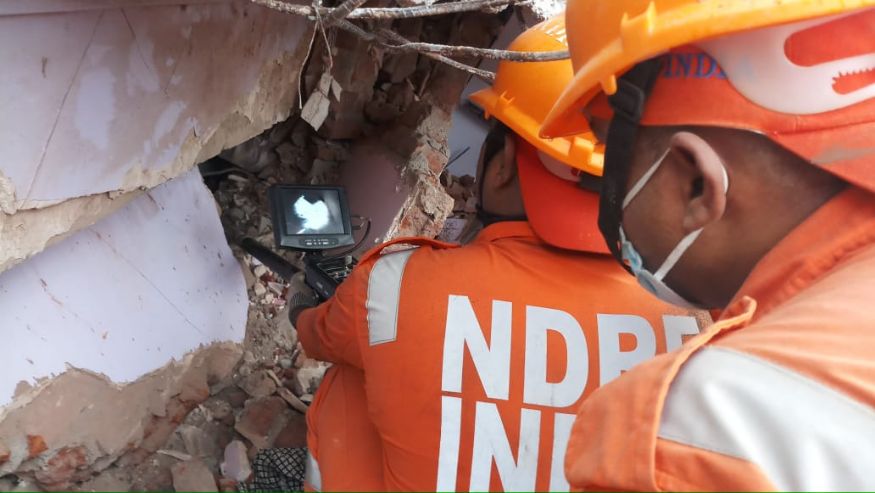  உயிரிழந்தவர்களின் குடும்பங்களுக்கு தலா ஐந்து லட்ச ரூபாய் வழங்கப்படும் எனவும், காயமடைந்தவர்களுக்கு ஐம்பதாயிரம் ரூபாய் வழங்கப்படும் எனவும் அம்மாநில அமைச்சர் விஜய் வதேதிவார் தெரிவித்தார்.