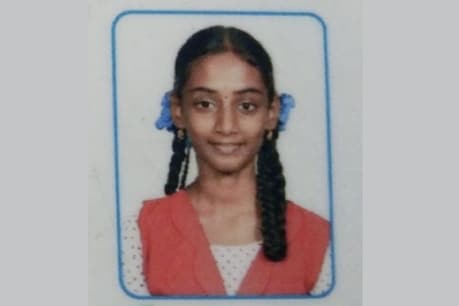 பள்ளிக்கட்டணம் செலுத்தாத குற்றவுணர்வு.. ஆன்லைன் பாடங்களால் குவிந்த சுமை: 10-ஆம் வகுப்பு மாணவி தற்கொலை.. பள்ளிக்கட்டணம் செலுத்தாத குற்றவுணர்வு.. ஆன்லைன் பாடங்களால் குவிந்த சுமை: 10-ஆம் வகுப்பு மாணவி தற்கொலை..