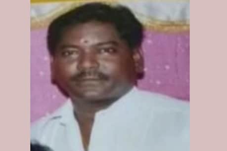 தனது மொபைல் போனை விற்று மது விருந்து கொடுத்ததால் ஆத்திரத்தில் நண்பரைக் கொலை செய்த ஆட்டோ ஓட்டுநர் தனது மொபைல் போனை விற்று மது விருந்து கொடுத்ததால் ஆத்திரத்தில் நண்பரைக் கொலை செய்த ஆட்டோ ஓட்டுநர்