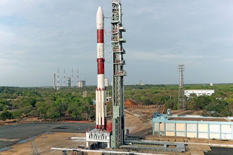 குலசை ராக்கெட் ஏவுதளம்: நிலத்தை 6 மாதங்களில் தமிழக அரசு ஒப்படைக்கும்.. அமைச்சர் ஜிதேந்தர்சிங் தகவல்... குலசை ராக்கெட் ஏவுதளம்: நிலத்தை 6 மாதங்களில் தமிழக அரசு ஒப்படைக்கும்.. அமைச்சர் ஜிதேந்தர்சிங் தகவல்...