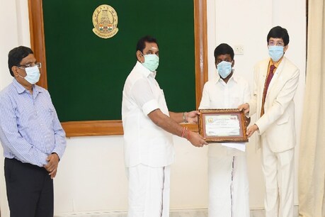 கண்தானம் செய்த முதல்வர் எடப்பாடி பழனிசாமி கண்தானம் செய்த முதல்வர் எடப்பாடி பழனிசாமி