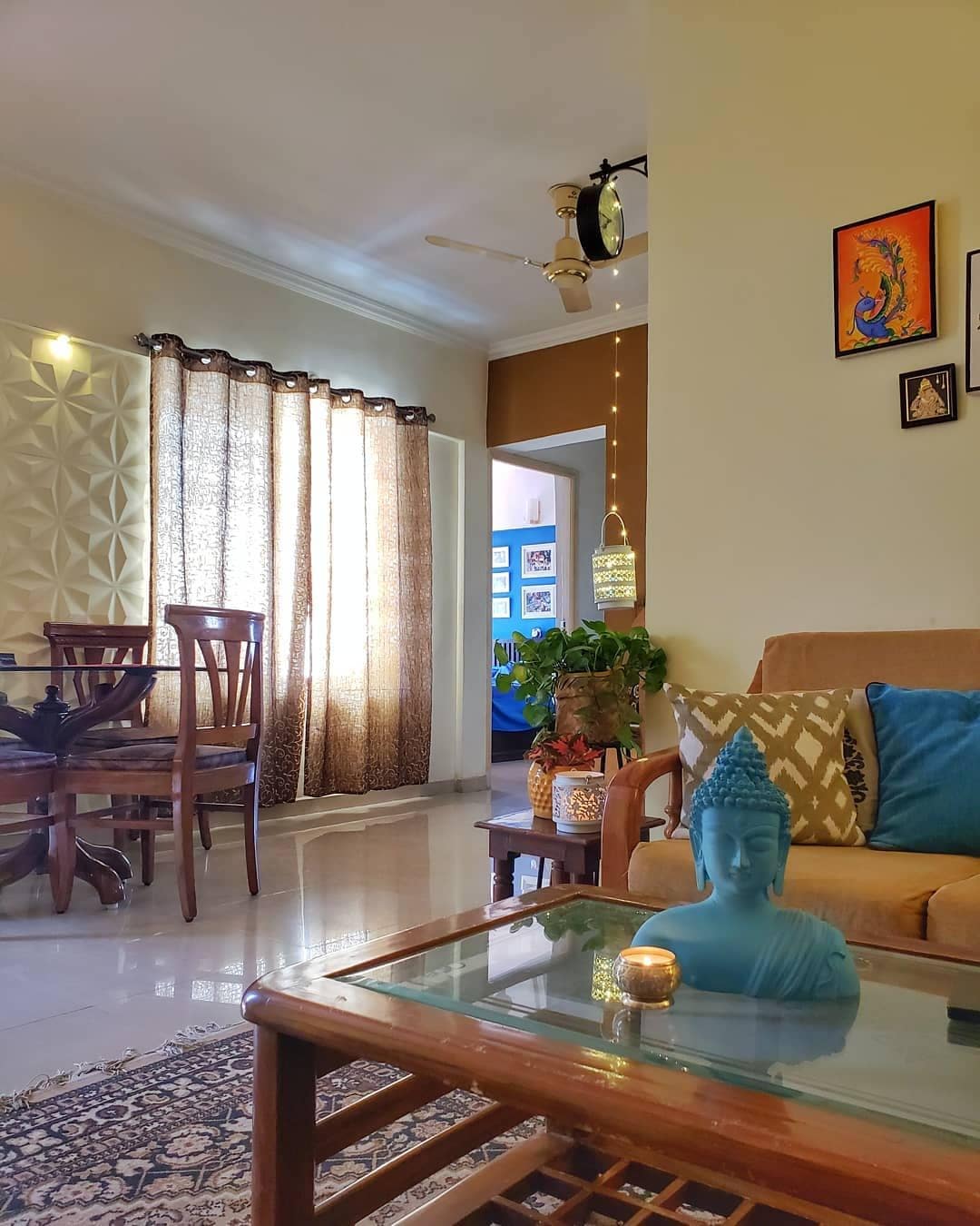 சுவர் பெயிண்ட் : கர்ப்பிணிப் பெண்களுக்கு சுவர் பெயிண்ட்கள் மிகவும் ஆபத்தானவை. லீட், ஒரு நச்சு இரசாயனம், இது பெயிண்ட் பொருட்களின் பொதுவான பகுதியாகும். கரைப்பான்கள் மற்றும் ஸ்ப்ரேக்கள் கர்ப்பிணிகளை ஒரு வழிப்படுத்திவிடும் பெரும்பாலும் இவை குமட்டலை ஏற்படுத்தி ஒருவித எரிச்சலை உண்டாக்கும். இதில் ஈயம் உள்ளது. இது ஒருவருக்கு பிறப்பு குறைபாடுகள் மற்றும் முன்கூட்டியே பிறக்கும் அபாயத்தை அதிகரிக்க முடியும். உங்களால் முடிந்தவரை ஈயம் மற்றும் BPA விலிருந்து உங்களை பாதுகாத்து கொள்ளவும். உங்கள் அறையை காற்றோட்டமாக வைத்திருங்கள், மேலும் ரசாயனமில்லாத தயாரிப்புகளை நீங்கள் தேர்ந்தெடுங்கள். சுவர் பெயிண்ட் : கர்ப்பிணிப் பெண்களுக்கு சுவர் பெயிண்ட்கள் மிகவும் ஆபத்தானவை. லீட், ஒரு நச்சு இரசாயனம், இது பெயிண்ட் பொருட்களின் பொதுவான பகுதியாகும். கரைப்பான்கள் மற்றும் ஸ்ப்ரேக்கள் கர்ப்பிணிகளை ஒரு வழிப்படுத்திவிடும் பெரும்பாலும் இவை குமட்டலை ஏற்படுத்தி ஒருவித எரிச்சலை உண்டாக்கும். இதில் ஈயம் உள்ளது. இது ஒருவருக்கு பிறப்பு குறைபாடுகள் மற்றும் முன்கூட்டியே பிறக்கும் அபாயத்தை அதிகரிக்க முடியும். உங்களால் முடிந்தவரை ஈயம் மற்றும் BPA விலிருந்து உங்களை பாதுகாத்து கொள்ளவும். உங்கள் அறையை காற்றோட்டமாக வைத்திருங்கள், மேலும் ரசாயனமில்லாத தயாரிப்புகளை நீங்கள் தேர்ந்தெடுங்கள்.