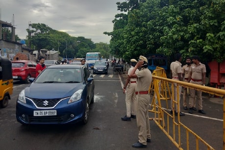 மெரினாவில் கூடும் மக்கள்: தடுத்து நிறுத்தி திருப்பி அனுப்பும் போலீசார் மெரினாவில் கூடும் மக்கள்: தடுத்து நிறுத்தி திருப்பி அனுப்பும் போலீசார்