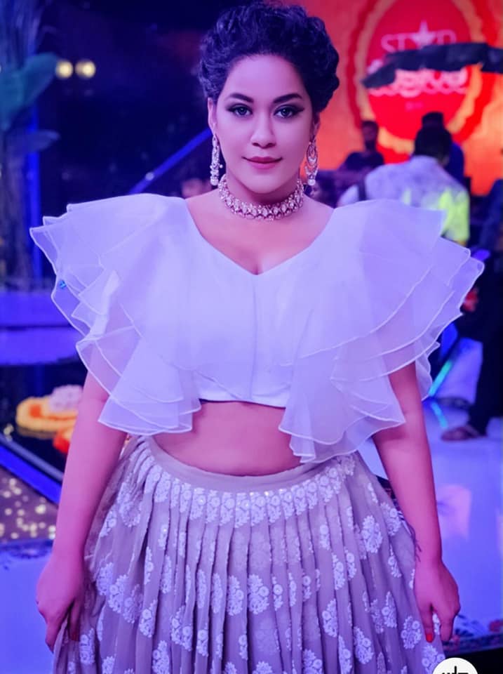 ராஜூ, முமைத் கான் மீது வைக்கும் குற்றச்சாட்டுக்கு ஆதாரமாக, முமைத் கான் அனுப்பிய கோவா முகவரி, சுங்கச்சாவடிகளில் பணம் செலுத்தியதற்கான ரசீதுகளை ஊடகங்களிடம் ஒப்படைத்துள்ளார். ராஜூ, முமைத் கான் மீது வைக்கும் குற்றச்சாட்டுக்கு ஆதாரமாக, முமைத் கான் அனுப்பிய கோவா முகவரி, சுங்கச்சாவடிகளில் பணம் செலுத்தியதற்கான ரசீதுகளை ஊடகங்களிடம் ஒப்படைத்துள்ளார்.