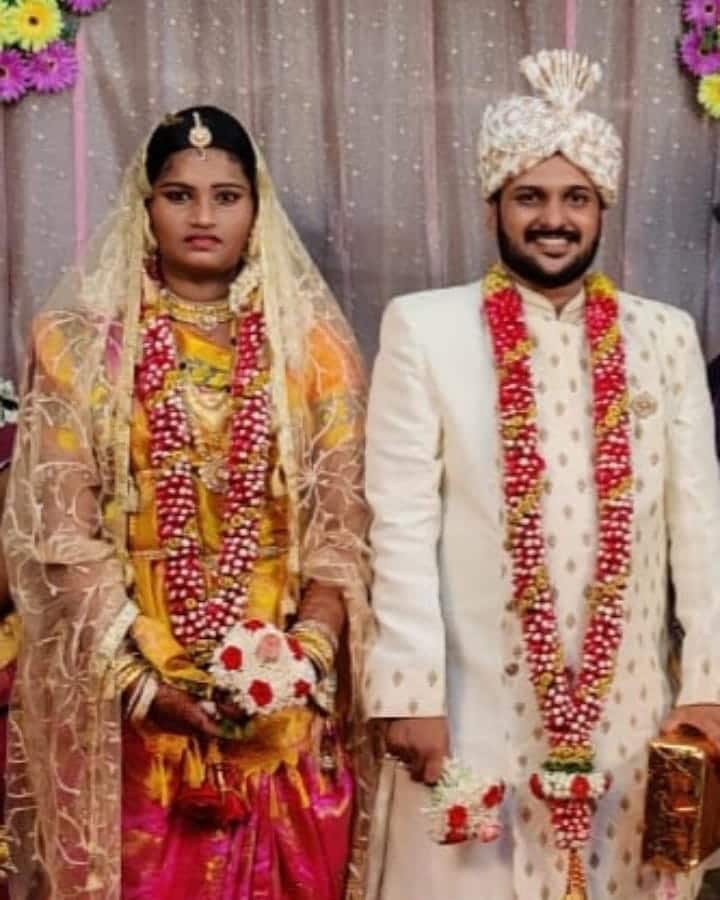 விஜய் டிவியில் ஒளிபரப்பான ‘குக் வித் கோமாளி’ நிகழ்ச்சியில் கலந்து கொண்ட இவருக்கும் ஃபதுல் பாத்திமா என்பவருக்கும் கடந்த 16-ம் தேதி திருமணம் நடைபெற்றது. விஜய் டிவியில் ஒளிபரப்பான ‘குக் வித் கோமாளி’ நிகழ்ச்சியில் கலந்து கொண்ட இவருக்கும் ஃபதுல் பாத்திமா என்பவருக்கும் கடந்த 16-ம் தேதி திருமணம் நடைபெற்றது.