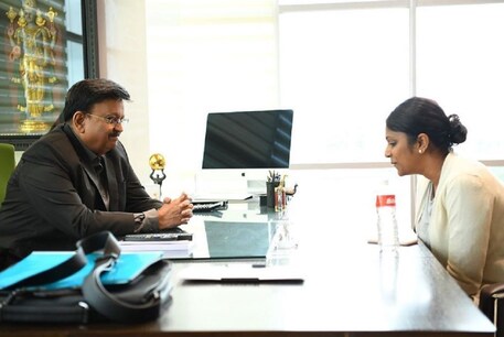 டிவி நிகழ்ச்சிகளில் கலந்துகொள்வதற்கு எஸ்.பி.பி போட்ட நெகிழவைக்கும் நிபந்தனை: தயாரிப்பாளர் பகிர்ந்த தகவல்.. டிவி நிகழ்ச்சிகளில் கலந்துகொள்வதற்கு எஸ்.பி.பி போட்ட நெகிழவைக்கும் நிபந்தனை: தயாரிப்பாளர் பகிர்ந்த தகவல்..