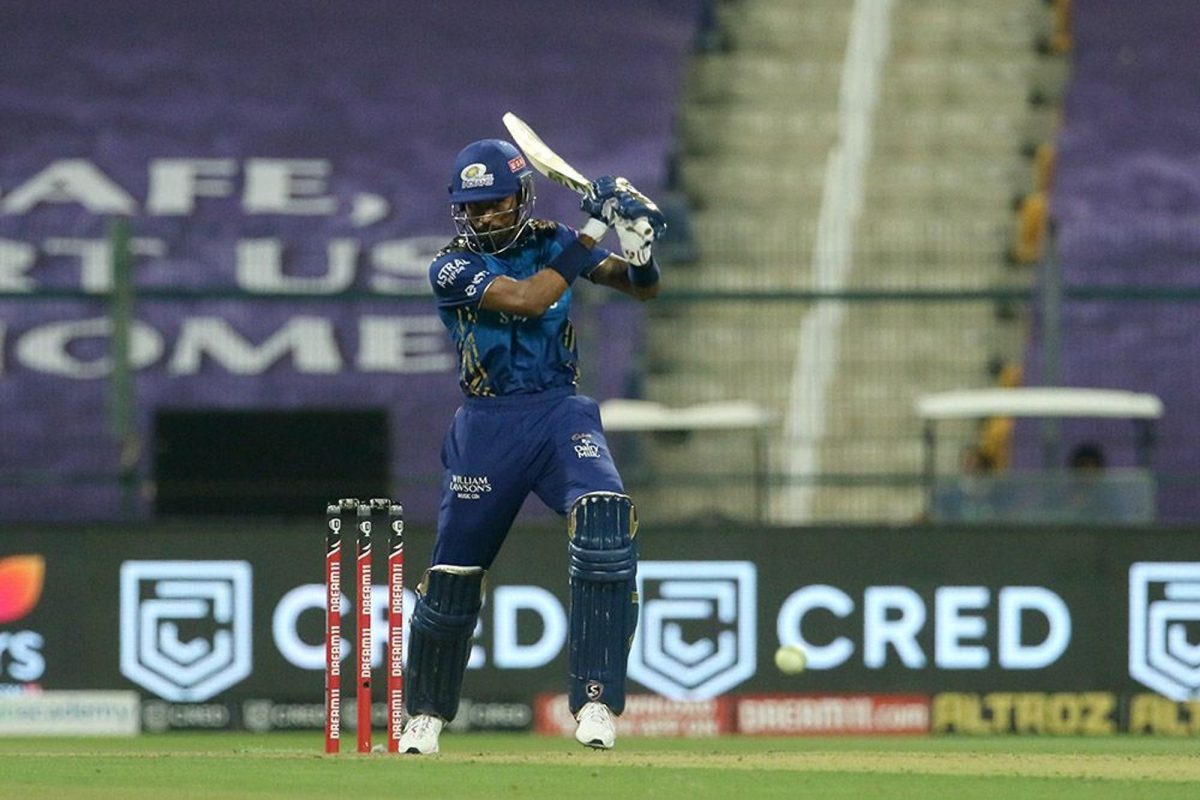  அடித்து விளாயாடும் ஹர்திக் பாண்டியா(Image: IPL/BCCI)